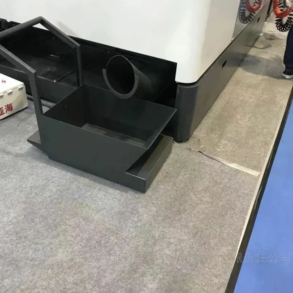 VMC1265 vertical machining center for precision metal machining