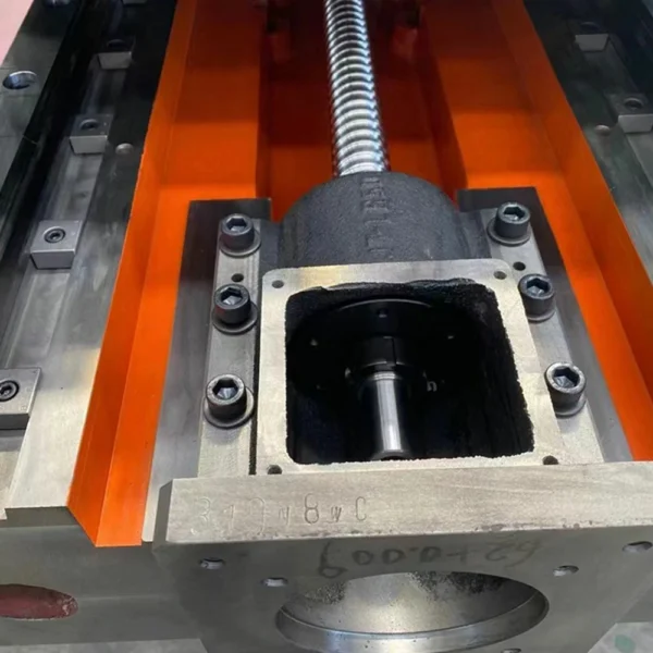 VMC1265 vertical machining center for precision metal machining